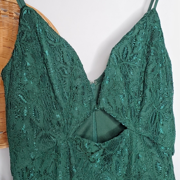 Revolve Line & Dot Green Lace Sweetheart Mini NEW - Picture 2 of 6